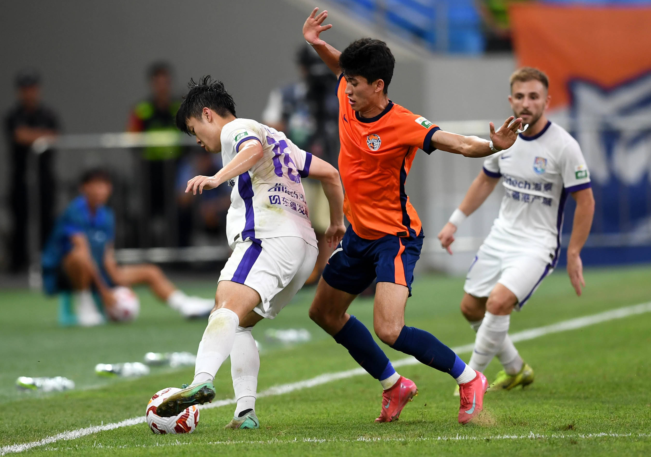 赛首轮中遇 赛首轮中遇