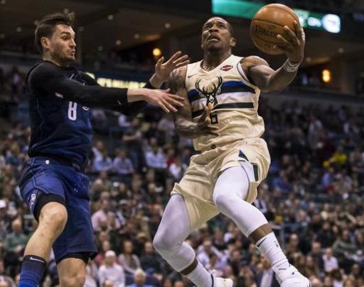 防守的碰撞 防守的碰撞